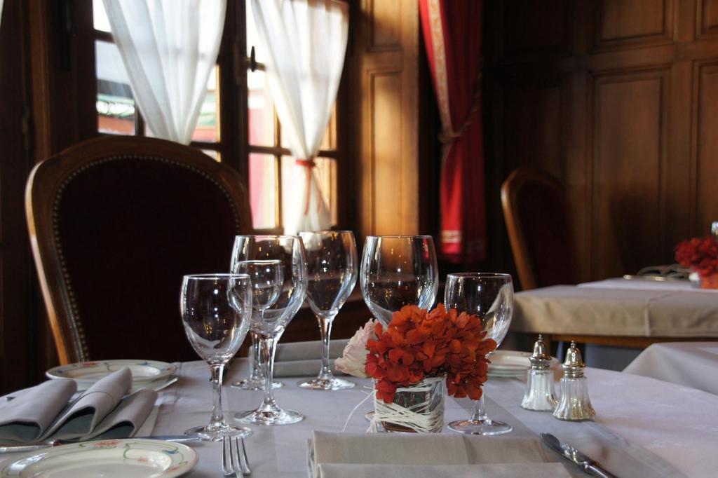 Relais Des Trois Chateaux Hotel-Restaurant - Teritoria Кур-Шеверни Экстерьер фото