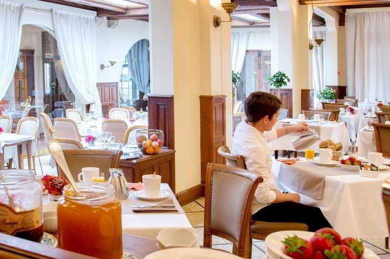 Relais Des Trois Chateaux Hotel-Restaurant - Teritoria Кур-Шеверни Экстерьер фото