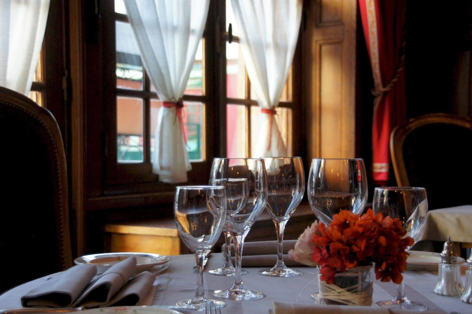 Relais Des Trois Chateaux Hotel-Restaurant - Teritoria Кур-Шеверни Экстерьер фото