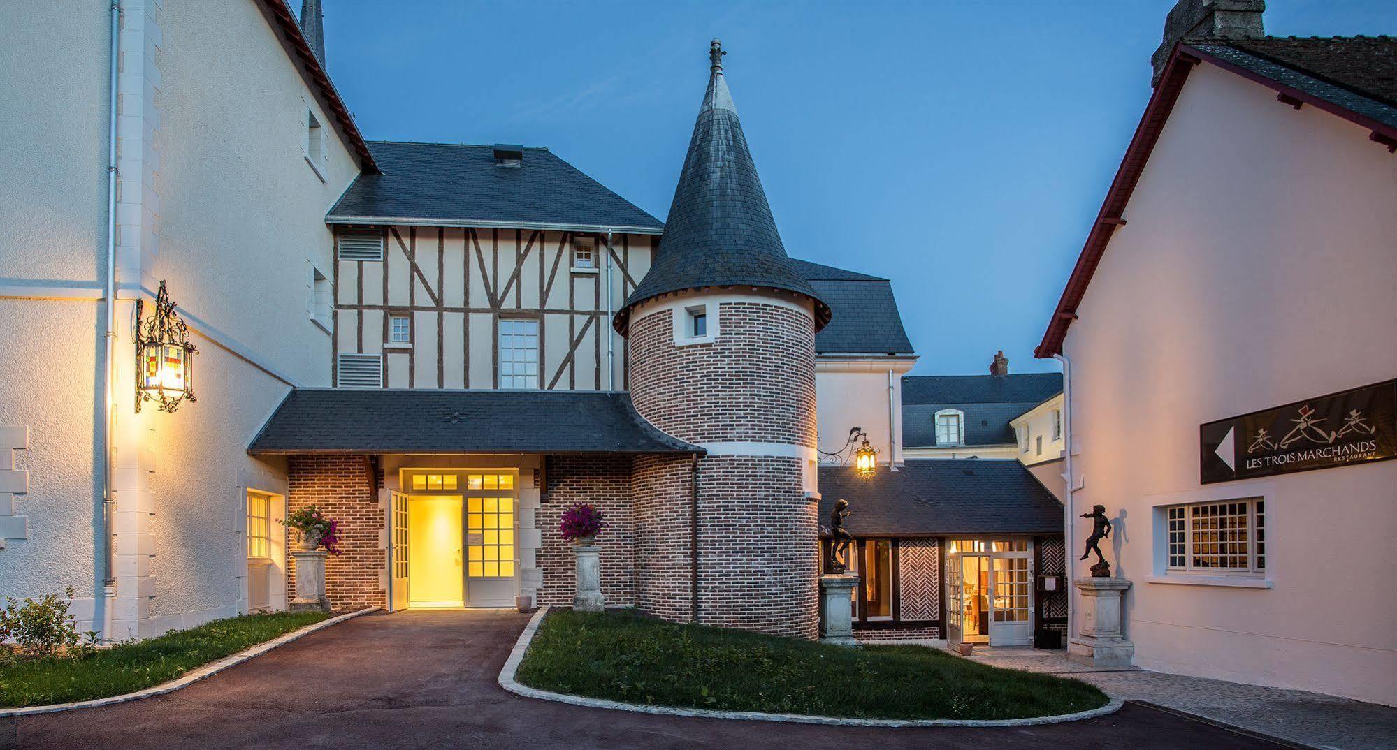 Relais Des Trois Chateaux Hotel-Restaurant - Teritoria Кур-Шеверни Экстерьер фото